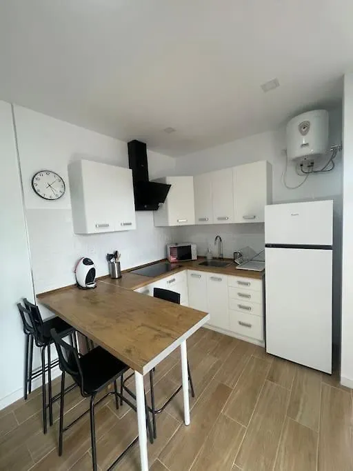 شقة Apartamento D&L طوستا ديل سيلونثيو